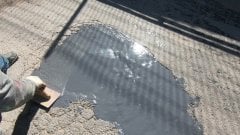 ZBS 2K ZEMİN TAMİR MACUNU - (Ağır yük trafiğine dayanıklı, hızlı kuruyan, zemin tamir ve dolgu macunu)