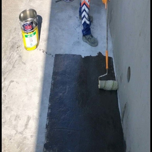 ZBS ANTİ-TOZ 1K (Tozumayı anında keser ve zemini doyurur.)