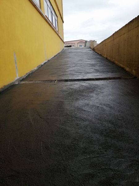 ZBS 2K HİDRO TİTANYUM (Ağır yük trafik, yoğun kimyasal ve yoğun UV dayanımı maksimize edilmiş, çok güçlü su izolasyonu (3+1,5) 4,5kg - SİYAH