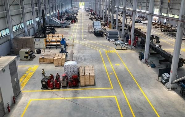 ZBS NANO ZEMİN  (NANO teknolojiyle üretilmiş, Daha parlak, Daha güçlü, Zemin Boyası) RAL 3000 - 5 Kg.